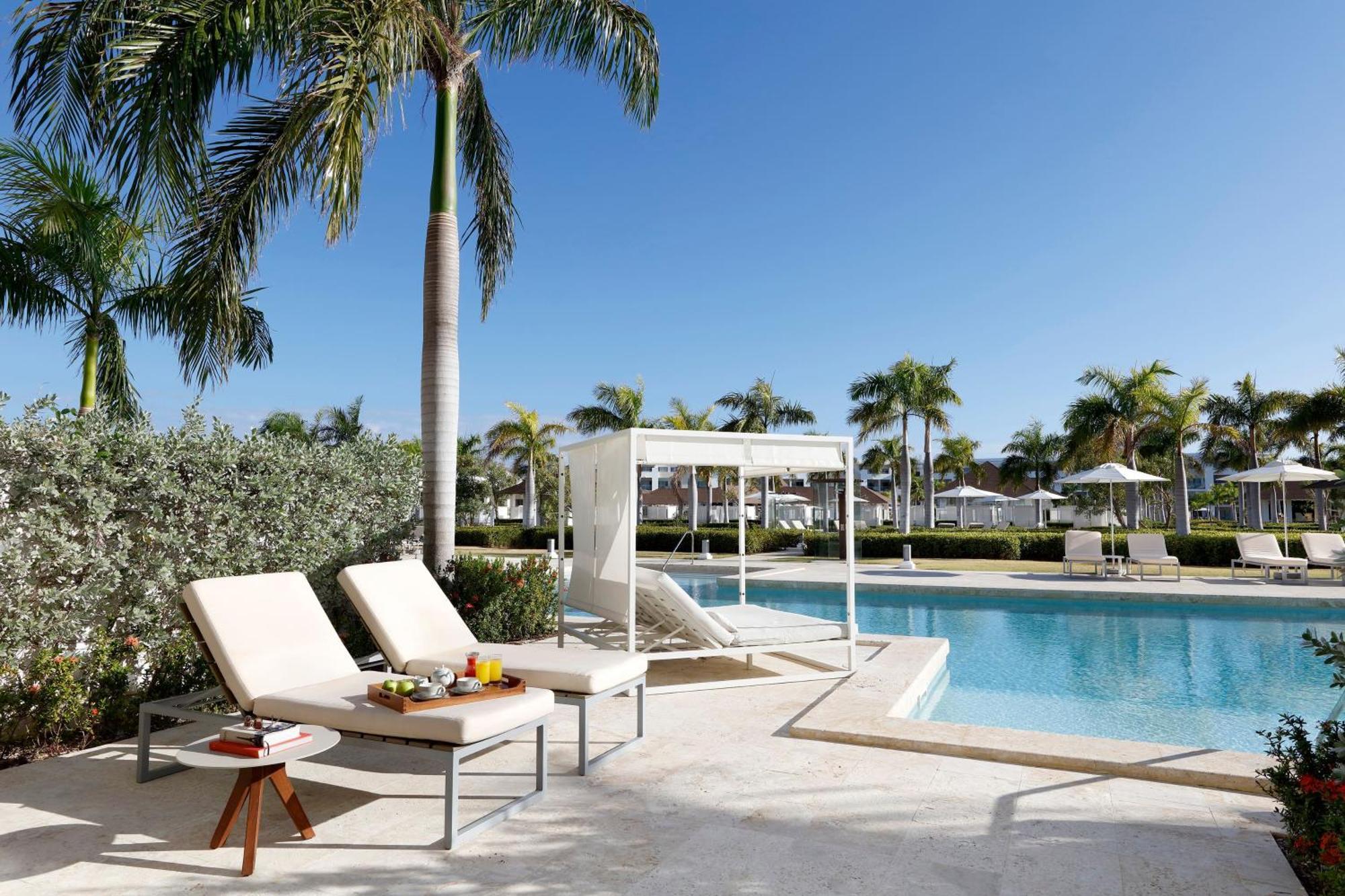 Two Bedroom Master Suite Swim Up